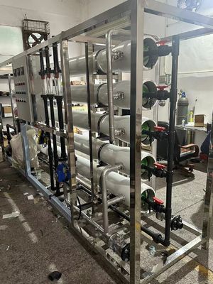 Buen precio Sistema de RO industrial Siemens PLC 500-1000 M3/día con membrana de Toray en línea