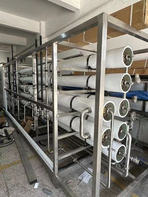 Buen precio 5 etapas Sistema RO industrial 500-1000 M3 por día 98% tasa de rechazo 150-300 Psi en línea