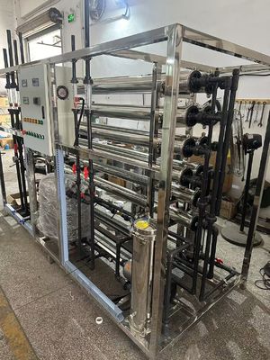 Buen precio Sistema de tratamiento de agua EDI para la producción de agua ultrapura con bombas Grundfos/CNP en línea