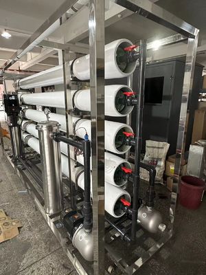 Buen precio Sistema de agua salobre de 150-300 psi de presión con control PLC Siemens S7 en línea