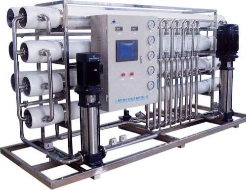 Buen precio Rate de rechazo de sal del 98% Sistema RO comercial 220V/380V con filtración de 5-7 etapas en línea