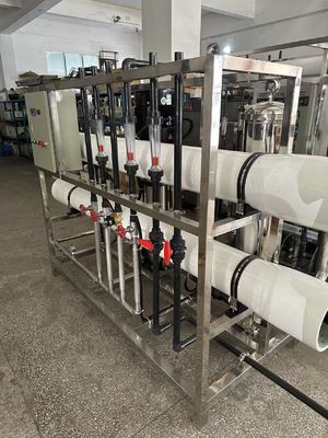 Buen precio CRS-15 Sistema RO de acero inoxidable de 5-7 etapas Sistema de filtración de agua para agua municipal o de pozo en línea
